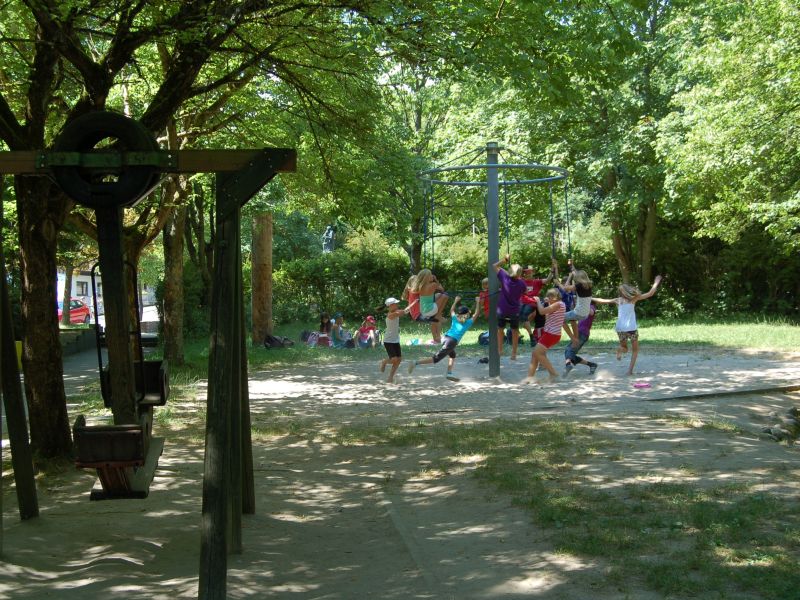  Spielplatz im Jugenddorf Klinge 
